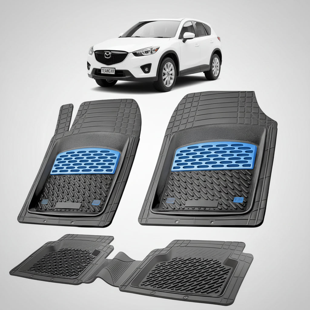set de covorase din cauciuc negre cu accente albastre cu o mazda cx-5 ke suv alba in fundal