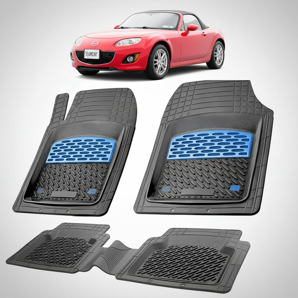 set de covorase din cauciuc negre cu accente albastre cu o mazda mx-5 nc facelift soft top rosie in fundal