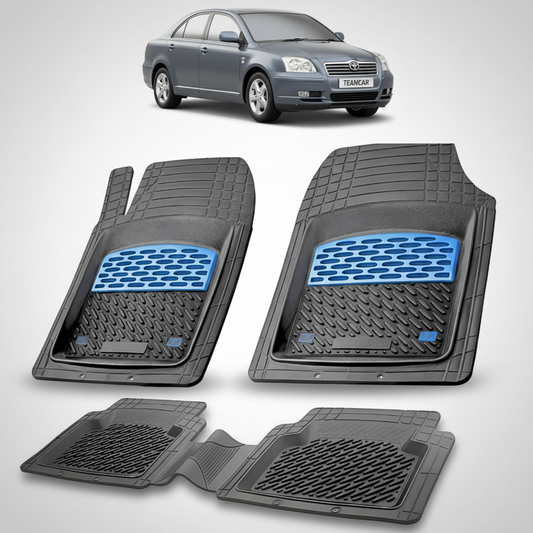 set de covorase din cauciuc negre cu accente albastre cu o toyota avensis t25 liftback gri in fundal