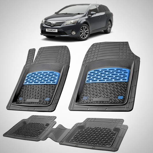 set de covorase din cauciuc negre cu accente albastre cu o toyota avensis t27 estate neagra in fundal