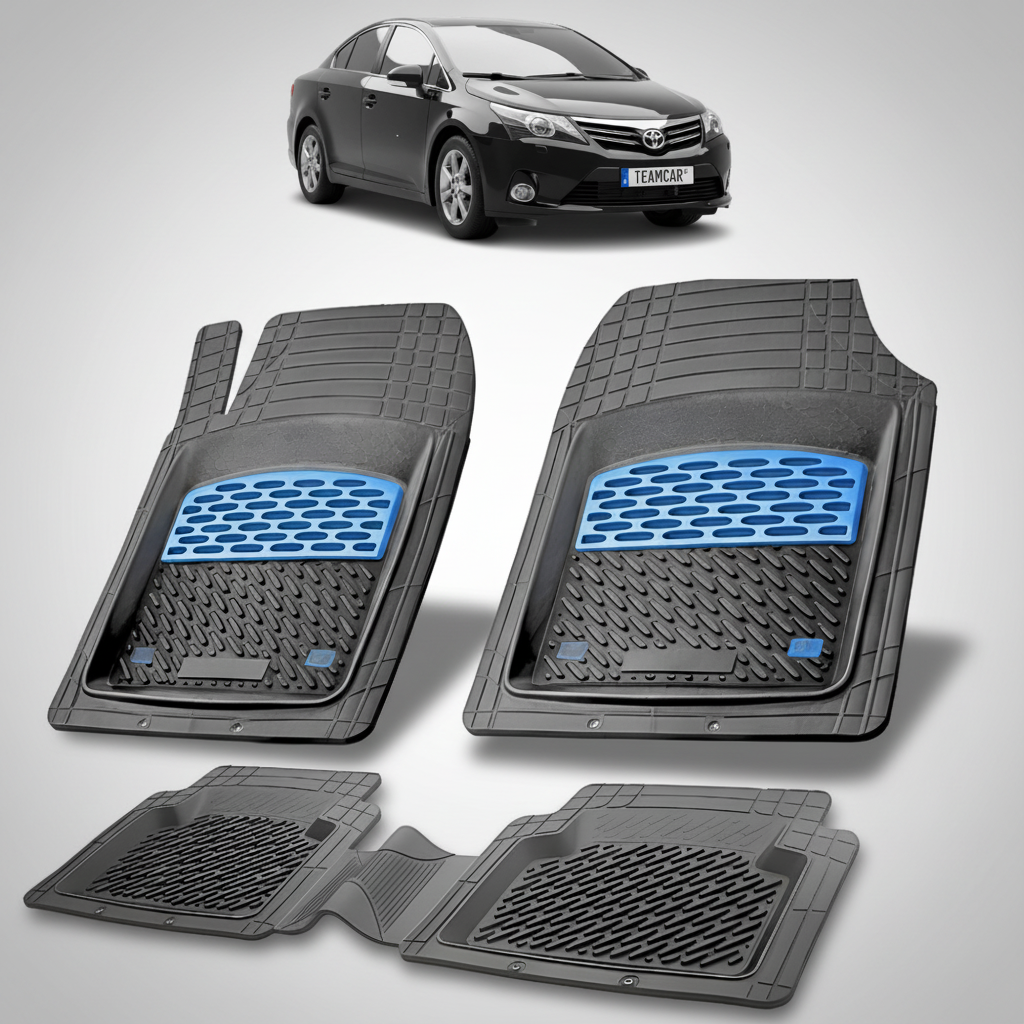 set de covorase din cauciuc negre cu accente albastre cu o toyota avensis t27 sedan neagra in fundal