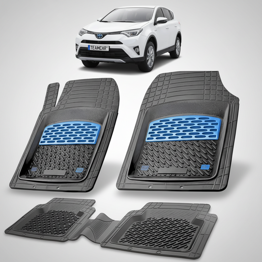 set de covorase din cauciuc negre cu accente albastre cu o toyota rav 4 xa40 suv alba in fundal