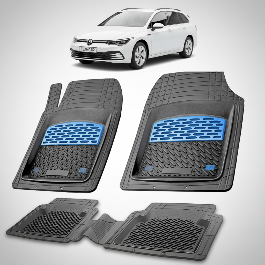 set de covorase din cauciuc negre cu accente albastre cu un volkswagen golf mk8 variant combi alb in fundal