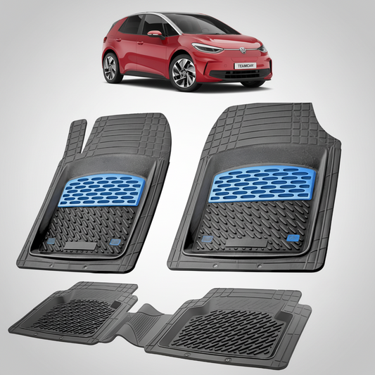 set de covorase din cauciuc negre cu accente albastre cu un volkswagen id.3 e11 electric hatchback  rosu in fundal