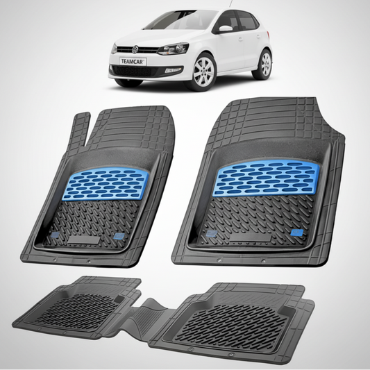 set de covorase din cauciuc negre cu accente albastre cu un volkswagen polo mk5 6r 6c  hatchback 5 usi alb in fundal