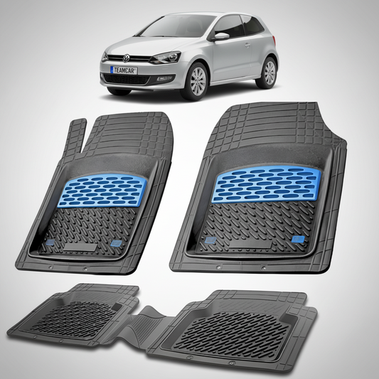 set de covorase din cauciuc negre cu accente albastre cu un volkswagen polo mk5 6r6c hatchback 3 usi argintiu in fundal