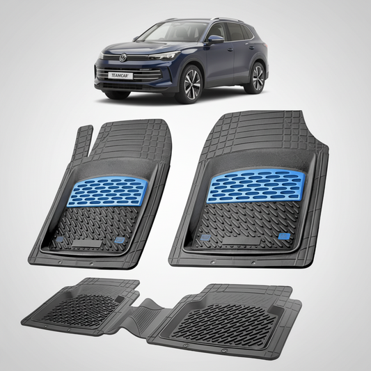 set de covorase din cauciuc negre cu accente albastre cu un volkswagen tiguan bw3 suv albastru inchis in fundal