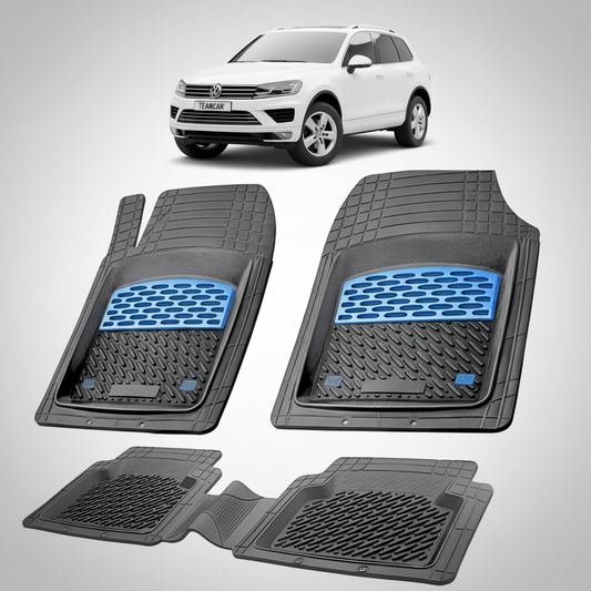 set de covorase din cauciuc negre cu accente albastre cu un volkswagen touareg 2 alb in fundal