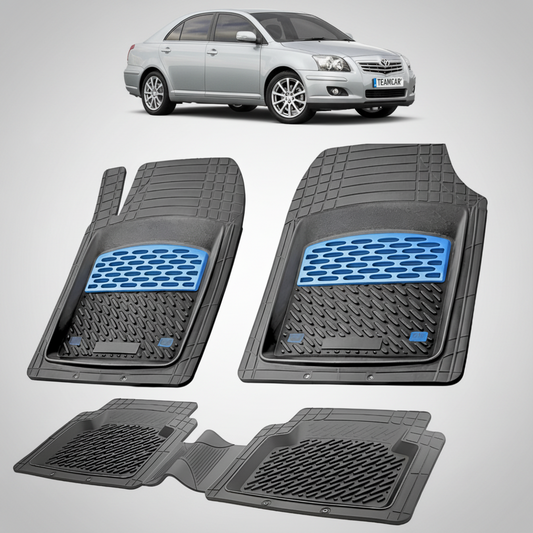 set de covorase din cauciuc negre cu accente albastre cu o toyota avensis t25 liftback gri in fundal