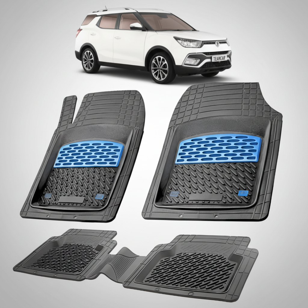Set de covorașe auto cu accente albastre pe fundal alb, cu un SUV alb ssangyong tivoli xlv.