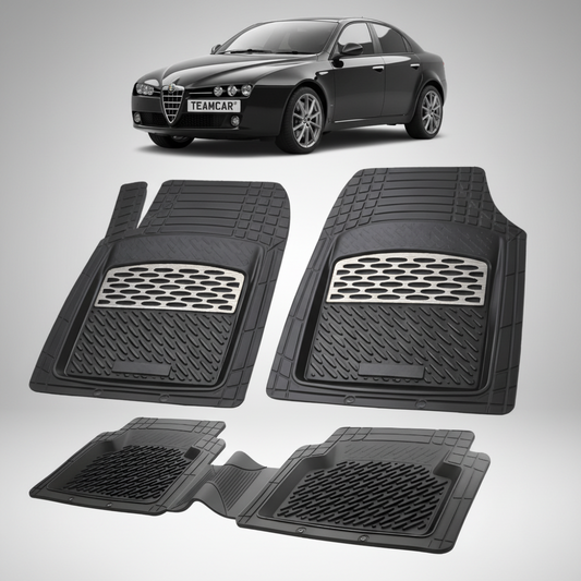 set de covorase din cauciuc negre cu accente gri cu o alfa romeo 159 sedan neagra  in fundal