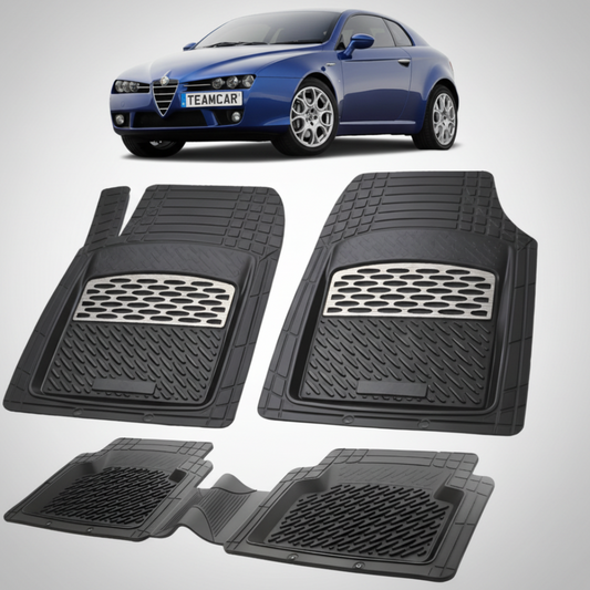 set de covorase din cauciuc negre cu accente gri cu o alfa romeo brera albastra in fundal