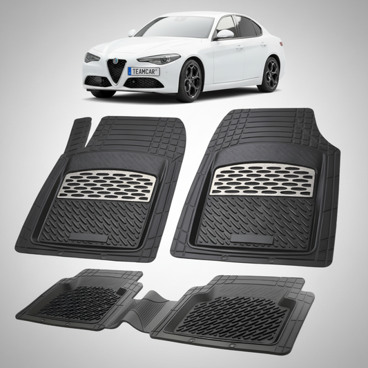 set de covorase din cauciuc negre cu accente gri cu o alfa romeo giulia sedan alba in fundal