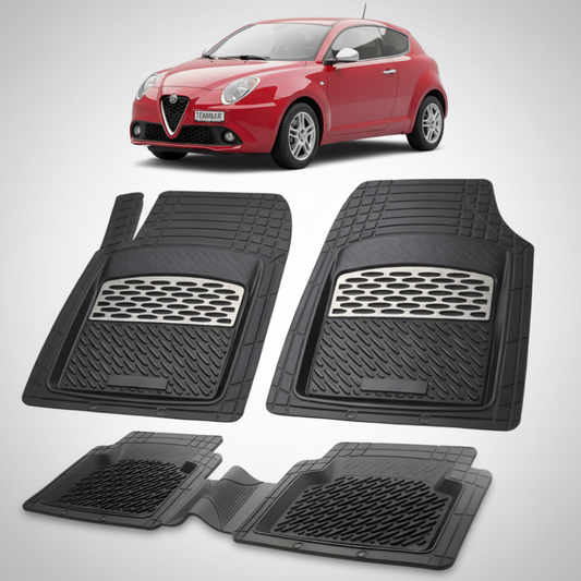 set de covorase din cauciuc negre cu accente gri cu o alfa romeo mito hatchback rosu in fundal