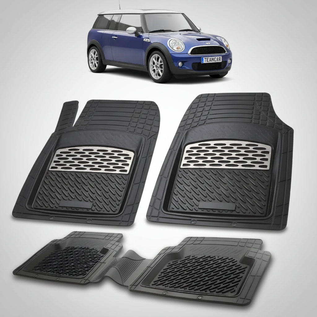 set de covorase din cauciuc negre cu accente gri cu un mini clubman r55 break albastra in fundal