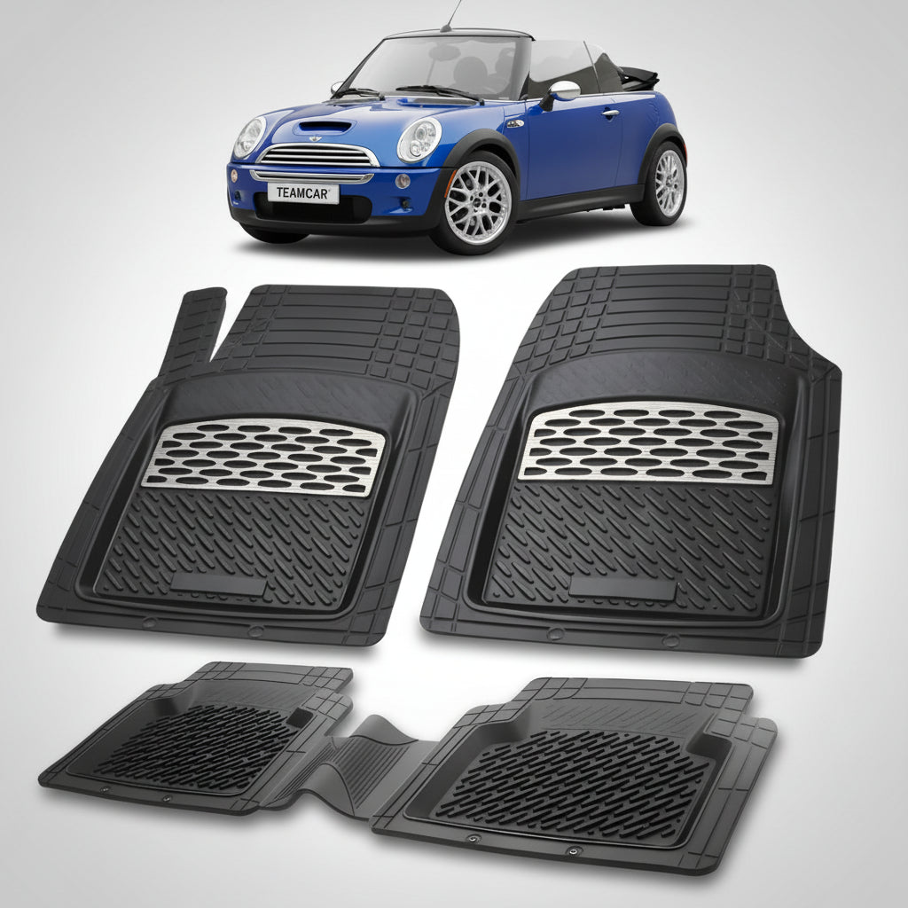 set de covorase din cauciuc negre cu accente gri cu un mini convertible r52 albastra in fundal