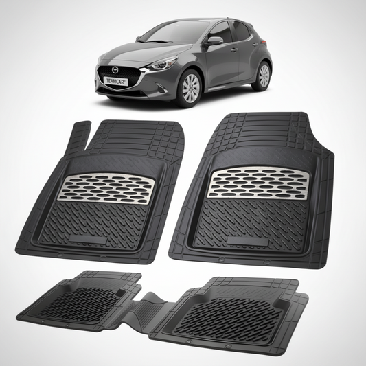 set de covorase din cauciuc negre cu accente gri cu o mazda 2 generatia IV gri inchis in fundal