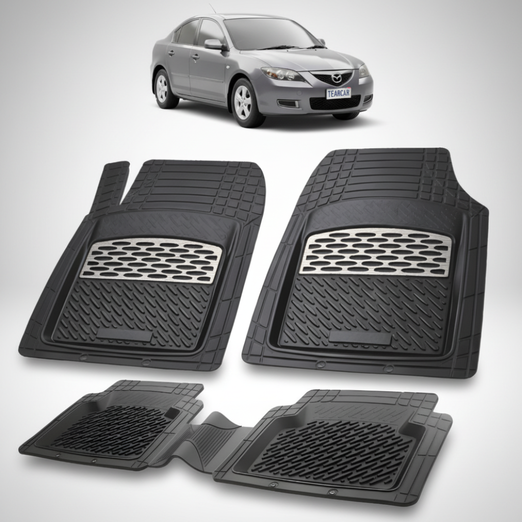 set de covorase din cauciuc negre cu accente gri cu o mazda 3 bk facelift sedan gri inchis in fundal