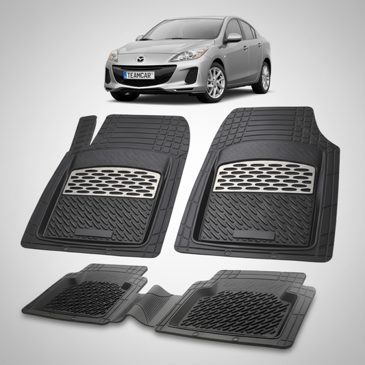 set de covorase din cauciuc negre cu accente gri cu o mazda 3 bl facelift sedan gri inchis in fundal