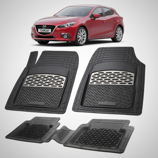 set de covorase din cauciuc negre cu accente gri cu o mazda 3 bm/bn hatchback rosie in fundal
