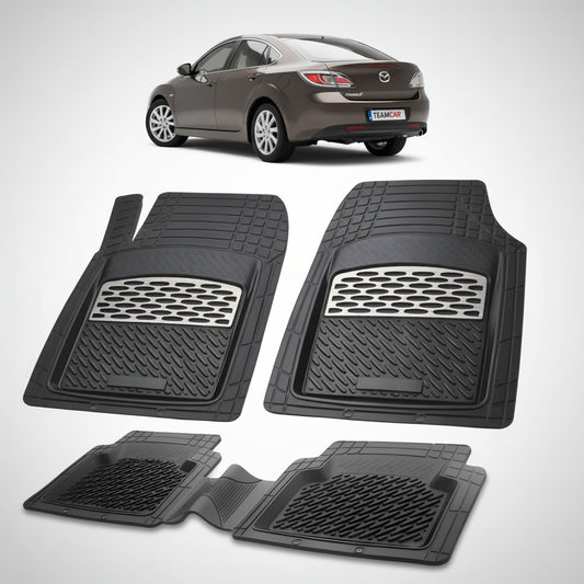 set de covorase din cauciuc negre cu accente gri cu o mazda 6 gh facelift hatchback 5 usi maro inchis in fundal
