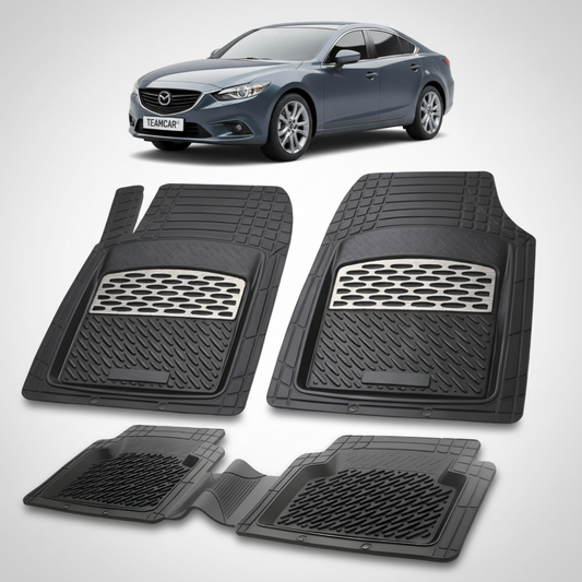 set de covorase din cauciuc negre cu accente gri cu o mazda 6 gj/gl sedan albastru inchis in fundal