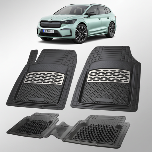 set de covorase din cauciuc negre cu accente gri cu o skoda enyaq iv i verde menta in fundal