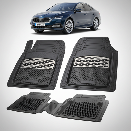 set de covorase din cauciuc negre cu accente gri cu o skoda octavia iv liftback pre-facelift albastra in fundal