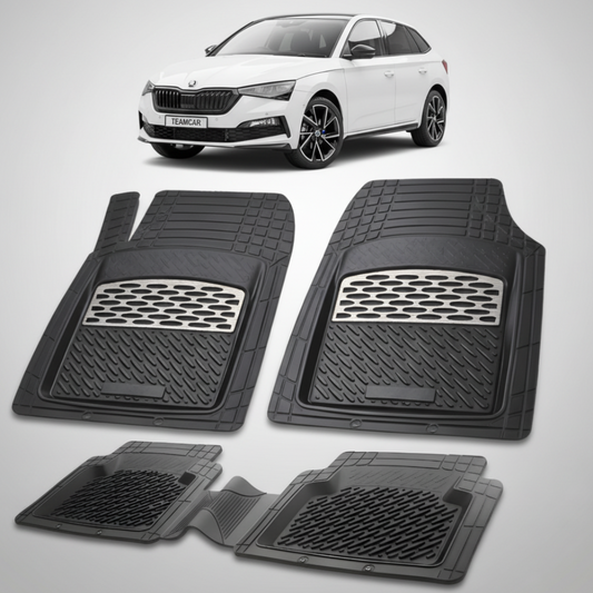 set de covorase din cauciuc negre cu accente gri cu o skoda scala hatchback alba in fundal