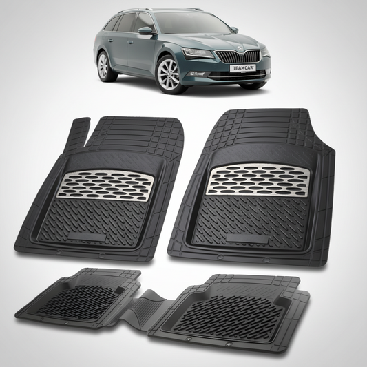set de covorase din cauciuc negre cu accente gri cu o skoda superb iii combi gri-verzuie in fundal