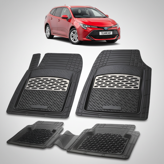 set de covorase din cauciuc negre cu accente gri cu o toyota corolla e210 touring sports rosie  in fundal
