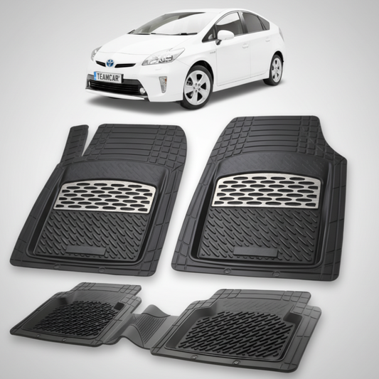 set de covorase din cauciuc negre cu accente gri cu o toyota prius xw30 hatchback alba in fundal