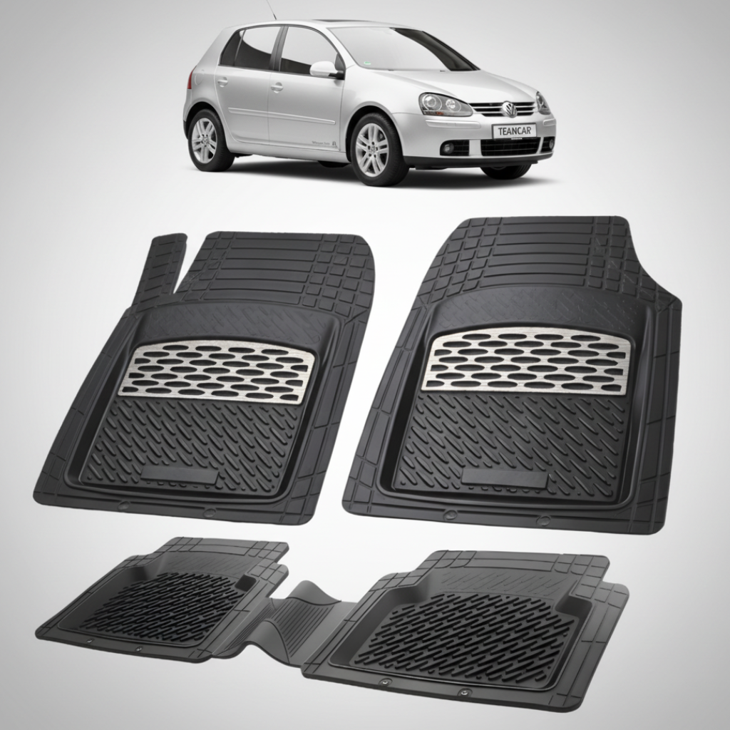 set de covorase din cauciuc negre cu accente gri cu un Volkswagen golf 5 argintiu in fundal