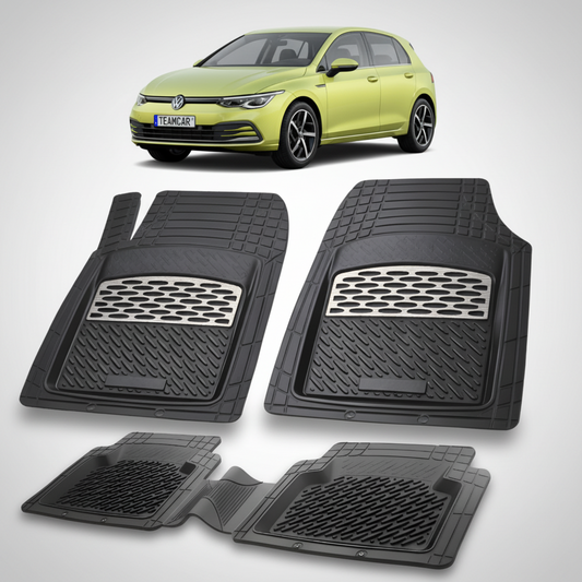 set de covorase din cauciuc negre cu accente gri cu un volkswagen  golf 8 hatchback verde lime in fundal