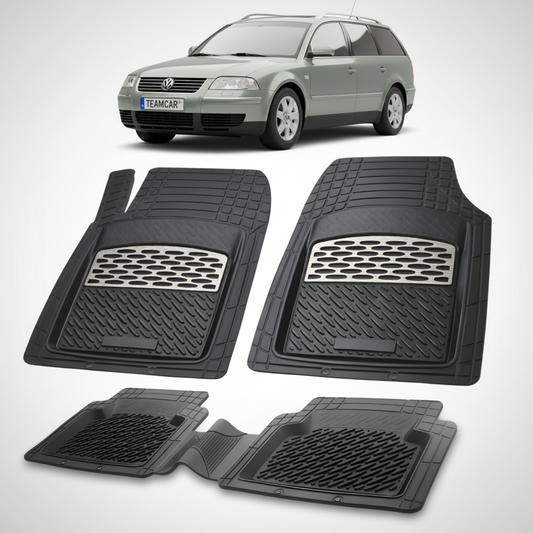 set de covorase din cauciuc negre cu accente gri cu un volkswagen  passat b5 variant gri verzui in fundal