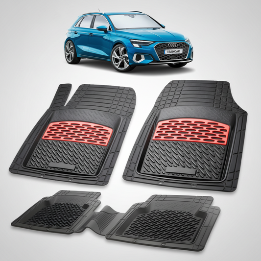 set de covorase din cauciuc negre cu accente rosii cu un audi a3 8y hatchback 5 usi albastru in fundal
