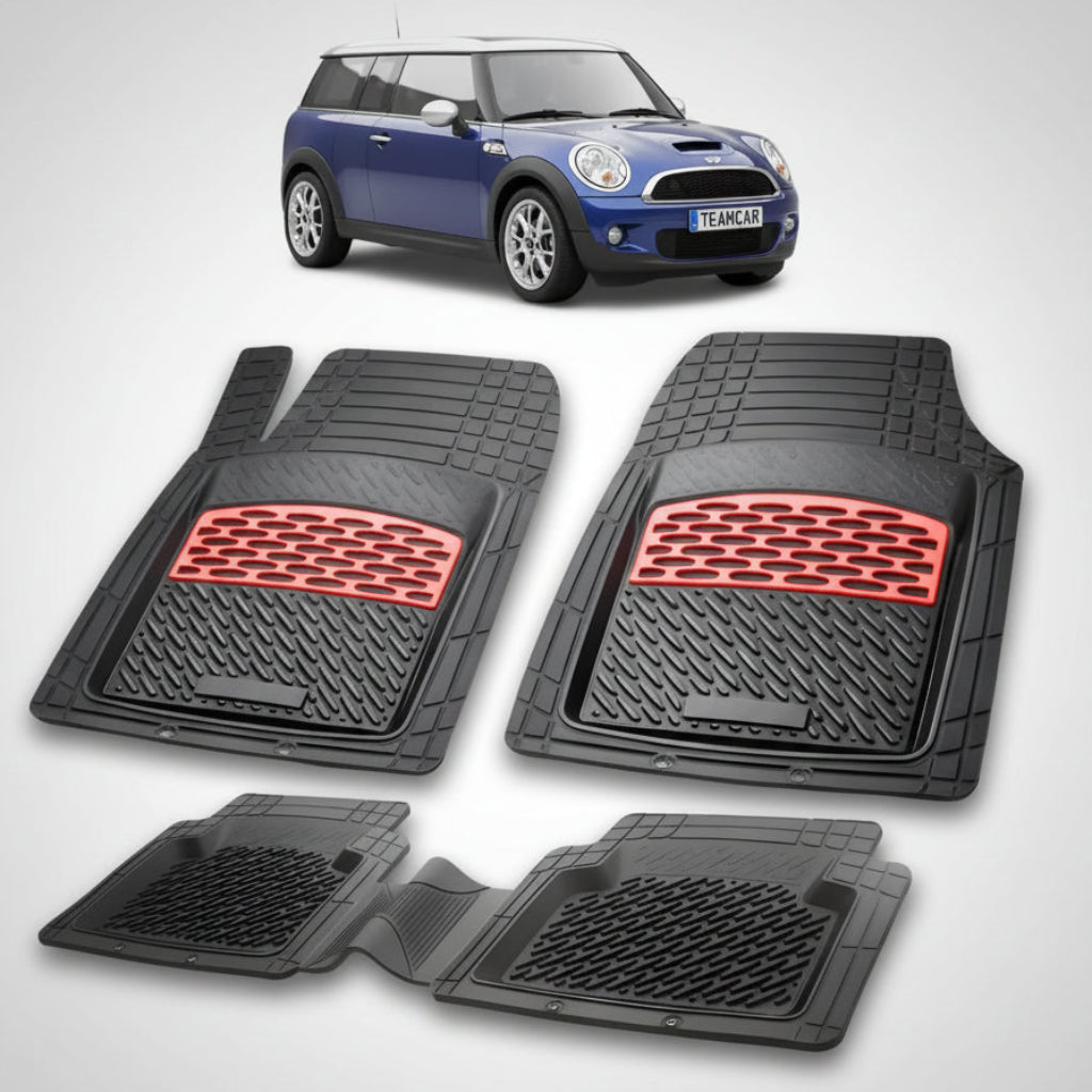 set de covorase din cauciuc negre cu accente rosii cu un mini clubman r55 break albastra in fundal
