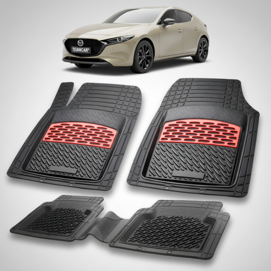 set de covorase din cauciuc negre cu accente rosii cu o mazda 3 bp facelift hatchback 5 usi bej-gri in fundal