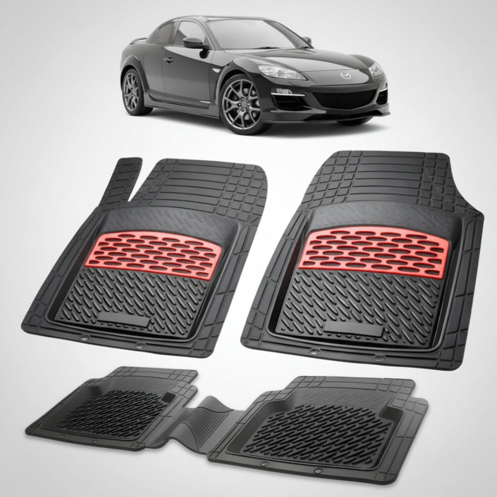 set de covorase din cauciuc negre cu accente rosii cu o mazda rx-8 se facelift coupe neagra in fundal