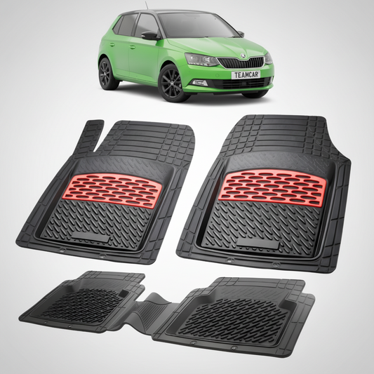 set de covorase din cauciuc negre cu accente rosii cu skoda fabia iii hatchback verde in fundal