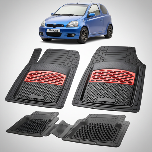 set de covorase din cauciuc negre cu accente rosii cu toyota yaris xp10 hatchback albastra in fundal