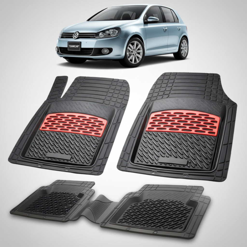 set de covorase din cauciuc negre cu accente rosii cu un Volkswagen golf 6 hatchback albastru deschis in fundal