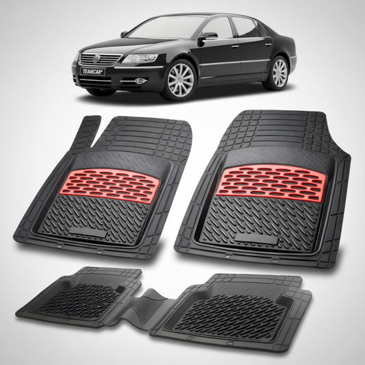set de covorase din cauciuc negre cu accente rosii cu un volkswagen phaeton negru in fundal