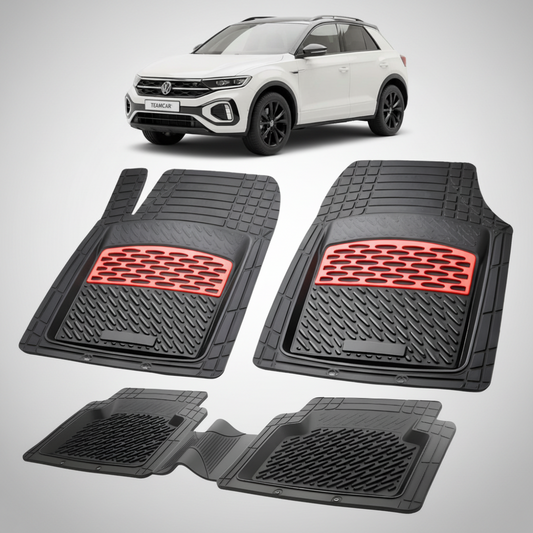 set de covorase din cauciuc negre cu accente rosii cu un volkswagen t-roc alb in fundal