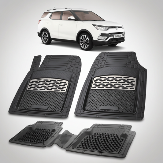 Set de covorașe auto negre cu un SUV alb ssangyong tivoli xlv în fundal