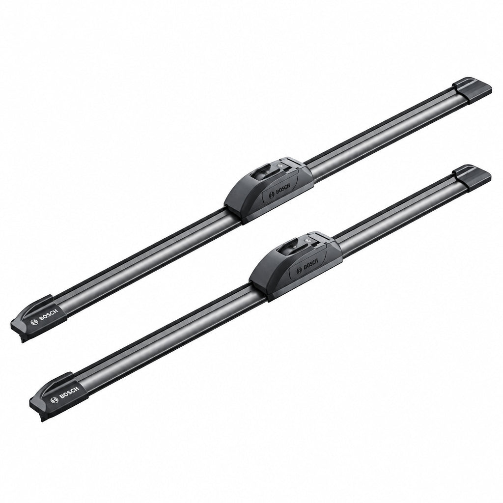 Două lamele plate de ștergător Bosch cu adaptoare negre, fotografiate pe fundal alb