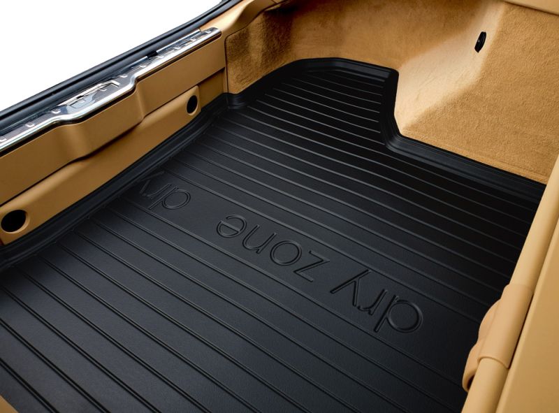 Tăviță portbagaj FROGUM Dry Zone DZ548935 montată în portbagaj Renault Talisman