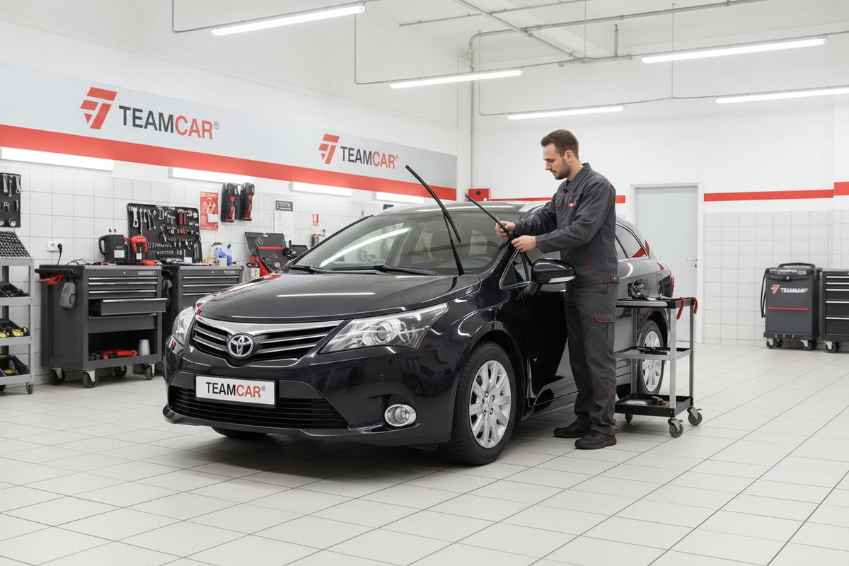 SCHIMBARE ȘTERGĂTOARE TOYOTA AVENSIS T27 ESTATE 2008-PREZENT